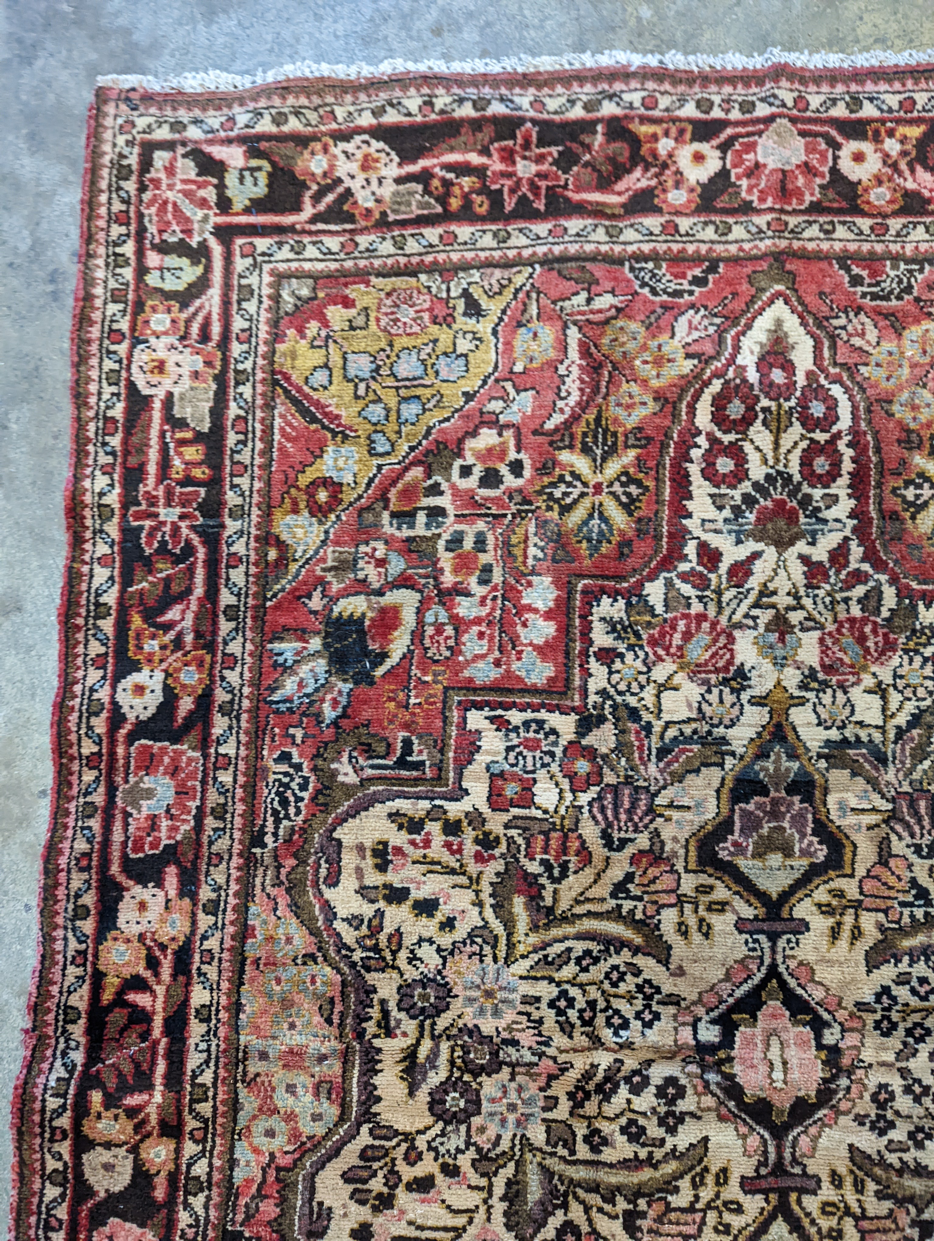 A Hamadan rug, 180 x 132cm